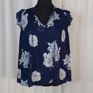 Zac & Rachel Blouse Women's Medium Blue White Floral Pleated Flutter Sleeve Top
